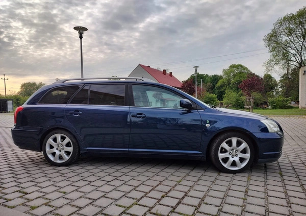 Toyota Avensis cena 9500 przebieg: 310000, rok produkcji 2003 z Strzelin małe 37